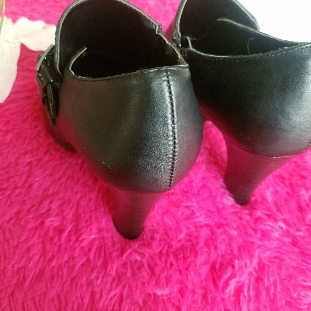 Shoes,,, - Picture 4 of 6
